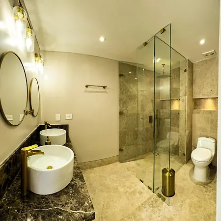 Сasa de vacaciones Luxury House In The Heart Of W/ Jacuzzi